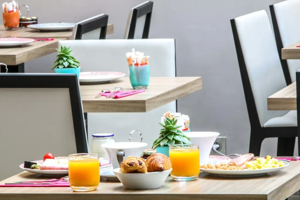 ***  Hotel Vic Eiffel Paris Fransa