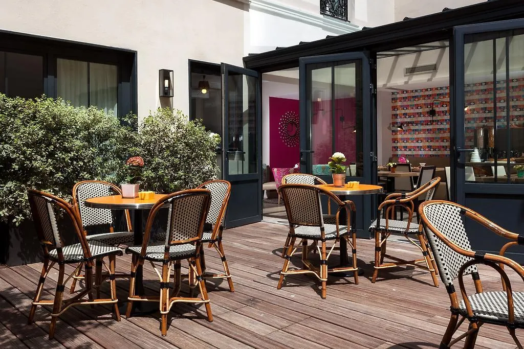 Hotel Vic Eiffel Paris